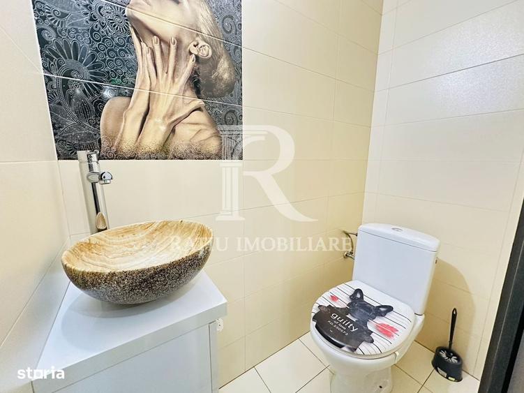Casă cu 4 camere în Rogerius