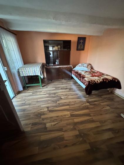 Casă cu 2 camere în Central