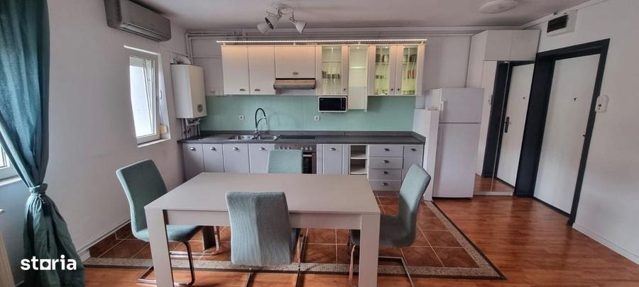 Apartament cu 3 camere decomandat în Mihai Viteazul