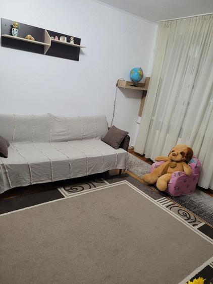 Apartament cu 2 camere semidecomandat în Democrației