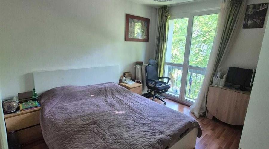 Apartament cu 4 camere semidecomandat în Titan