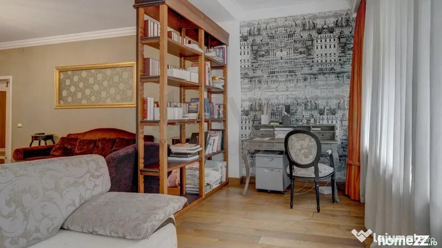 Apartament cu 4 camere decomandat în Primăverii
