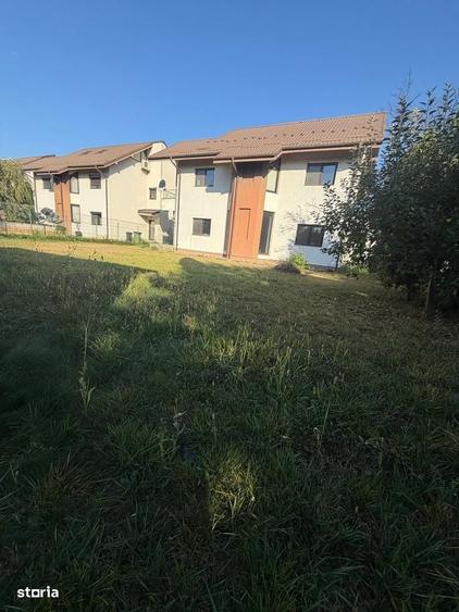 Casă cu 4 camere cu Teren 600 Mp în Calea Moldovei