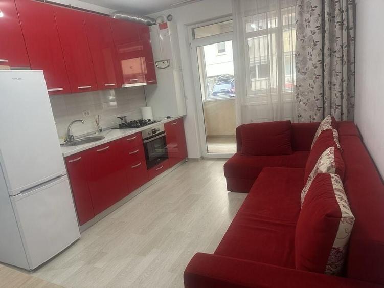 Apartament cu 2 camere decomandat, mobilat în Apărătorii Patriei