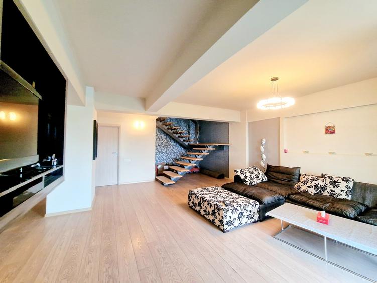 Duplex cu 3 camere cu Canalizare în Central