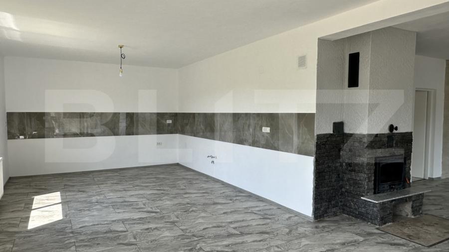 Casă cu 5 camere cu Teren 3200 Mp în Luncoiu de Sus