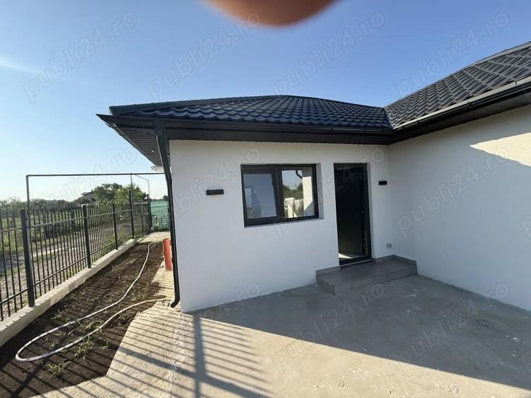 Casă cu 3 camere cu Teren 350 Mp în Găneasa