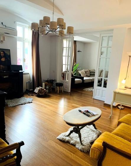 Apartament cu 4 camere decomandat, mobilat în Lahovari