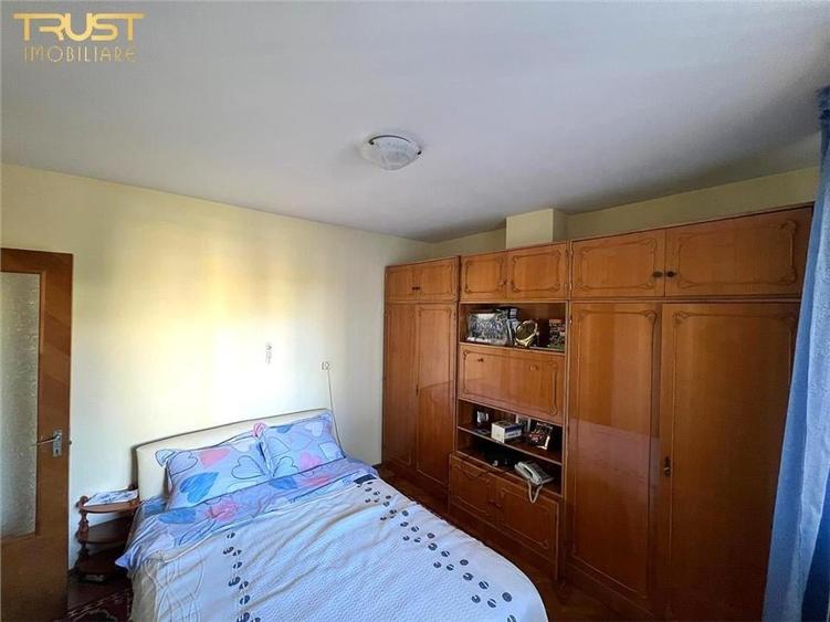 Apartament cu 3 camere decomandat, mobilat în Ultracentral