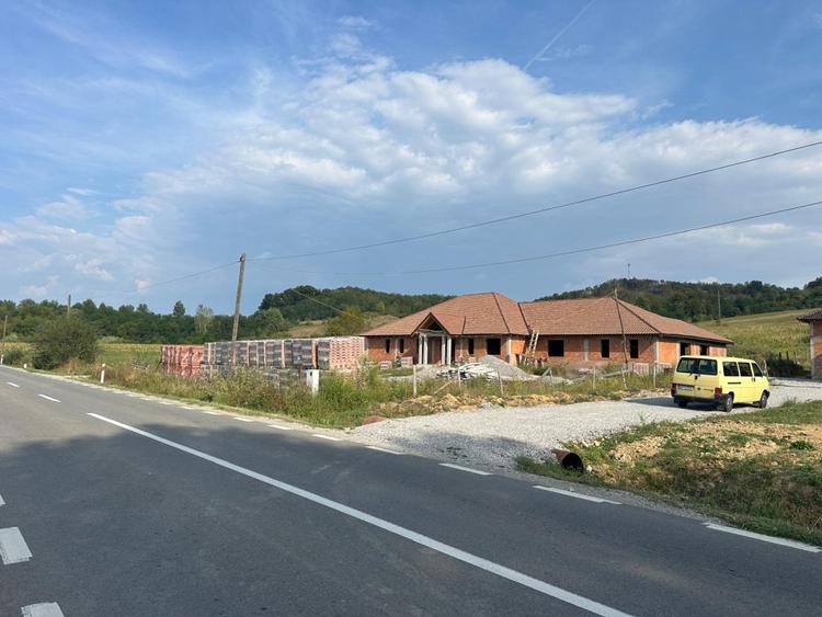 Teren Construcții intravilan de 2655 mp, în Dobrești
