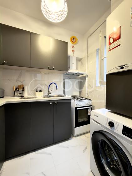 Apartament cu 2 camere semidecomandat, mobilat în Universitate