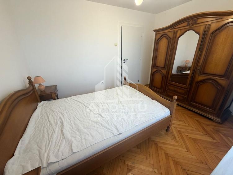 Apartament cu 3 camere decomandat în Dacia