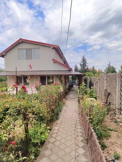 Casă cu 3 camere cu Teren 1776 Mp în Mineri