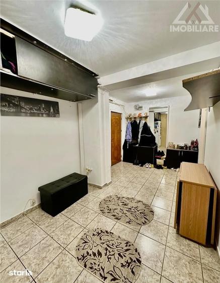 Apartament cu 3 camere decomandat în Canta