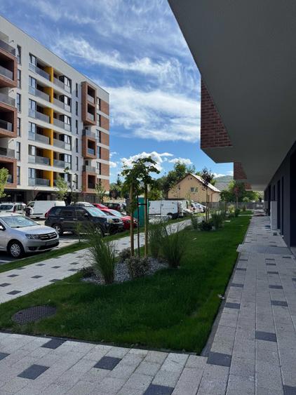 Apartament cu 2 camere decomandat în Florești