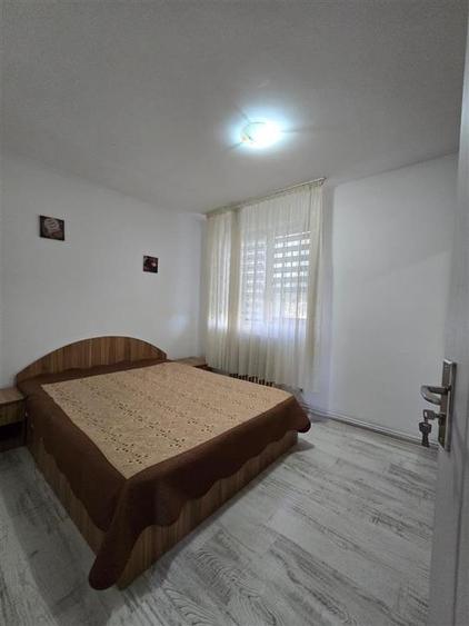 Apartament cu 2 camere nedecomandat în Podu Roș