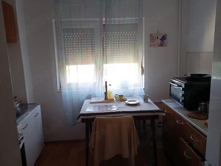 Apartament cu 2 camere semidecomandat în Salca