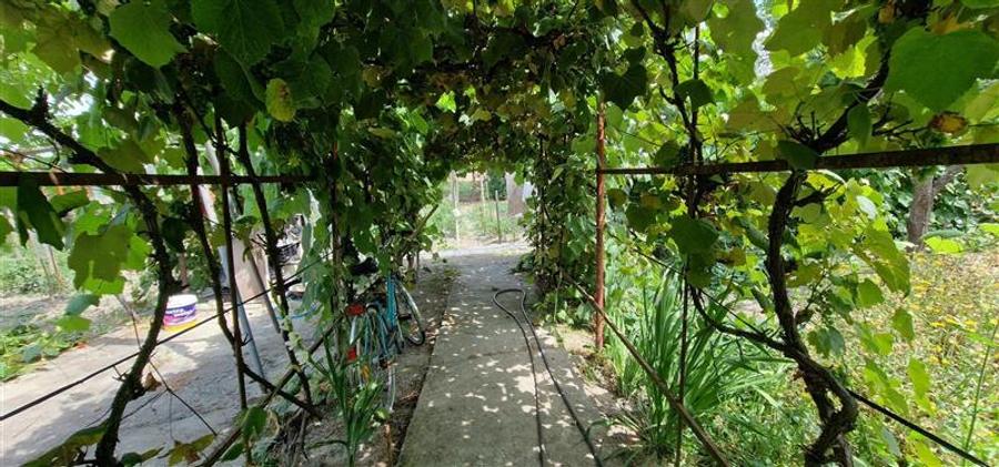 Casă individuală cu 6 camere cu Canalizare în Brebu
