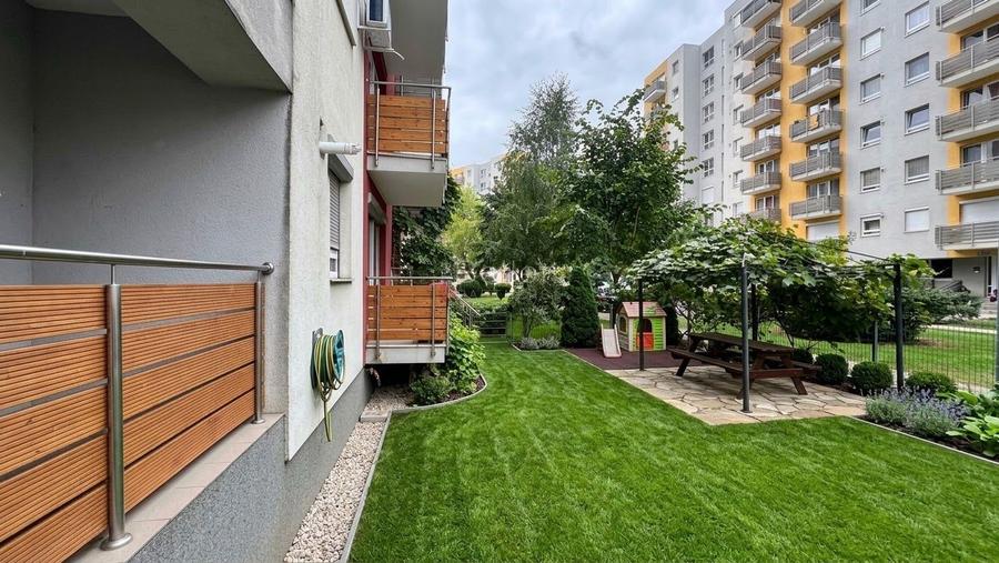 Garsonieră decomandată, mobilată în Avantgarden
