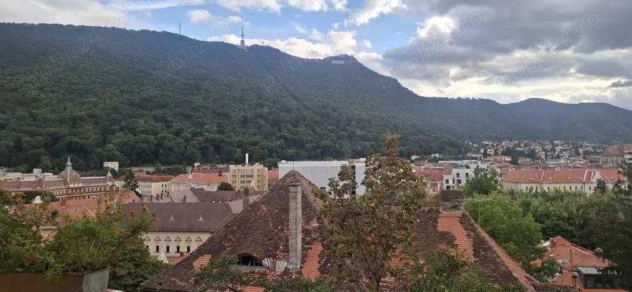 Apartament cu 3 camere decomandat în Cetatea