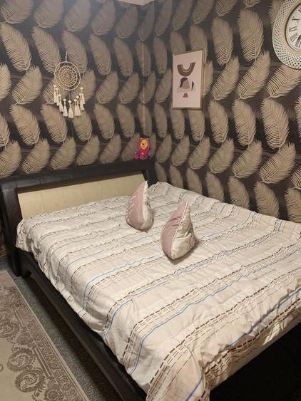 Apartament cu 3 camere decomandat în Zăvoi