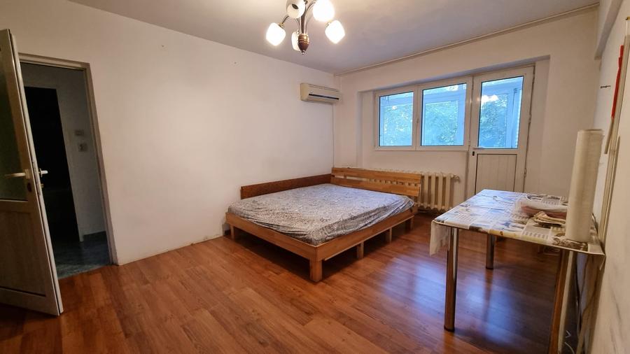 Apartament cu 2 camere semidecomandat în Iancului