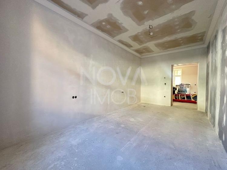 Apartament cu 3 camere semidecomandat în Ultracentral