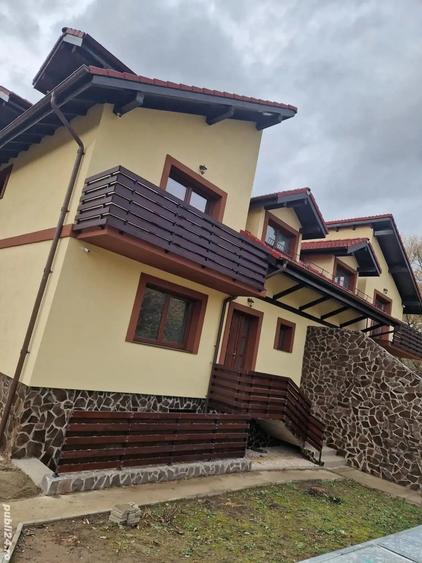 Casă cu 5 camere cu Teren 400 Mp în Ghimbav
