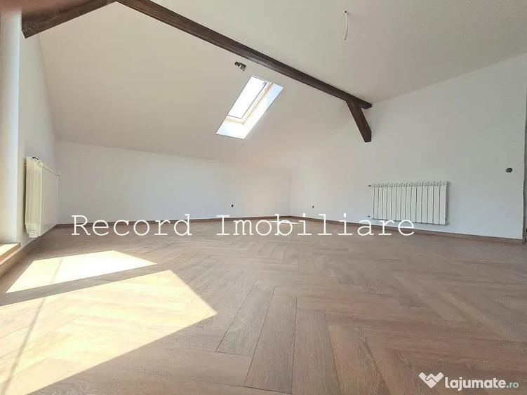 Casă cu 6 camere cu Teren 150 Mp în Gruia
