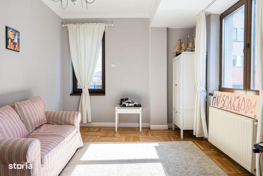Casă cu 4 camere cu Teren 300 Mp în Herăstrău