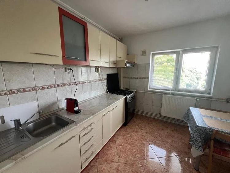 Apartament cu 2 camere decomandat, mobilat în Doamna Ghica