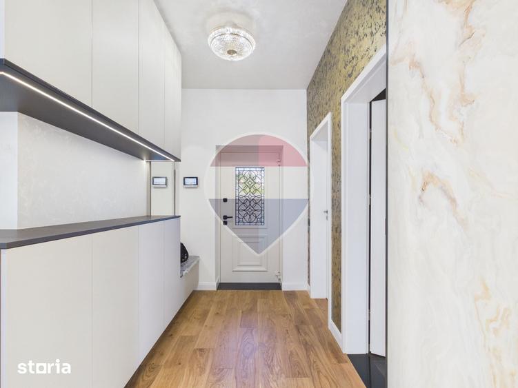 Casă cu 5 camere cu Teren 417 Mp în Corbeanca