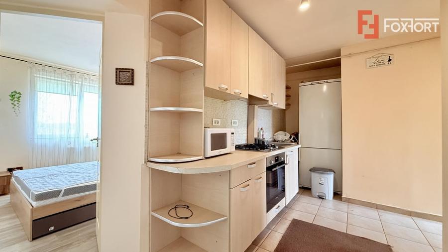 Apartament cu 3 camere, mobilat în Giarmata-Vii