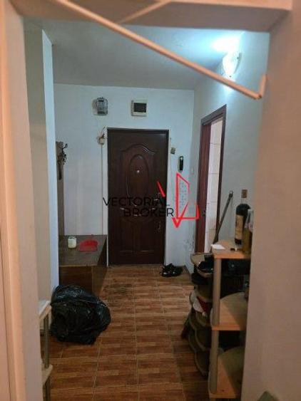Apartament cu 3 camere decomandat în Dristor