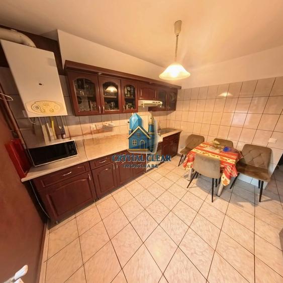 Apartament cu 2 camere decomandat în Tudor