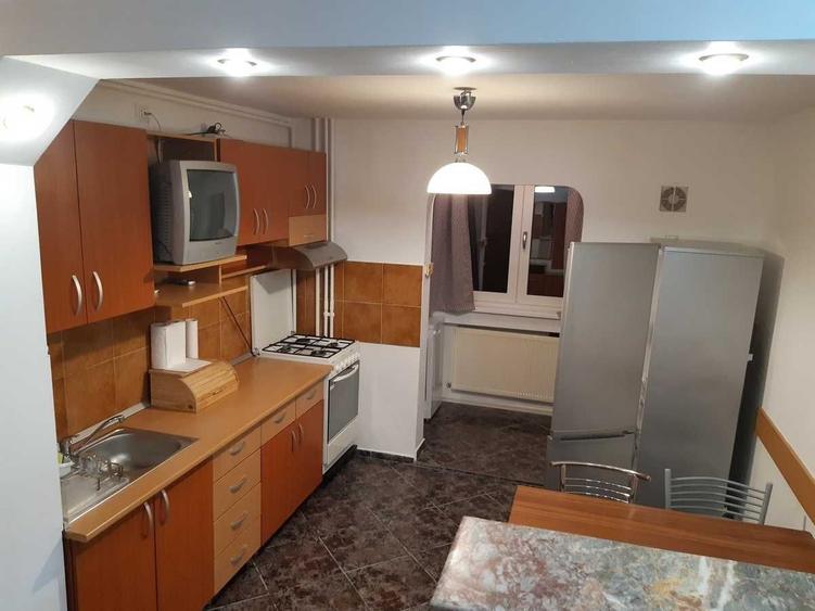 Proprietar inchiriez apartament 2 camere in Berceni la Aparatorii Patriei cu centrala si loc parcare 3 minute metrou Aparatori - 2