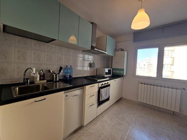 Apartament cu 3 camere decomandat, mobilat în Nerva Traian