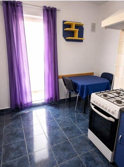 Apartament cu 3 camere decomandat în Astra