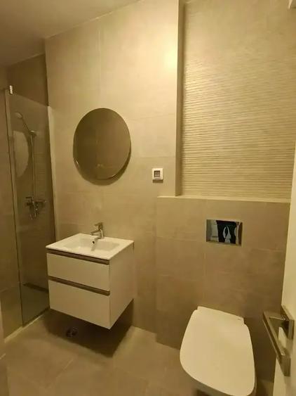 Apartament cu 4 camere semidecomandat în Armeneasca