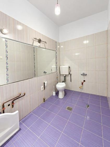 Apartament cu 3 camere semidecomandat în Rosetti