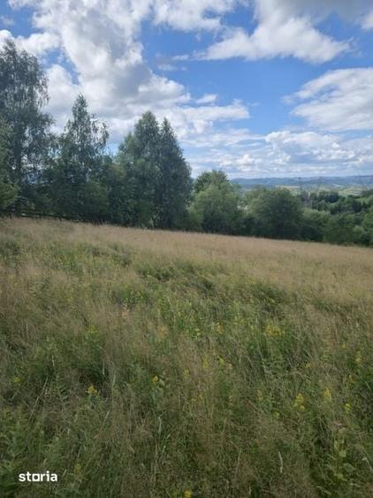 Teren de 2700 mp, în Bran