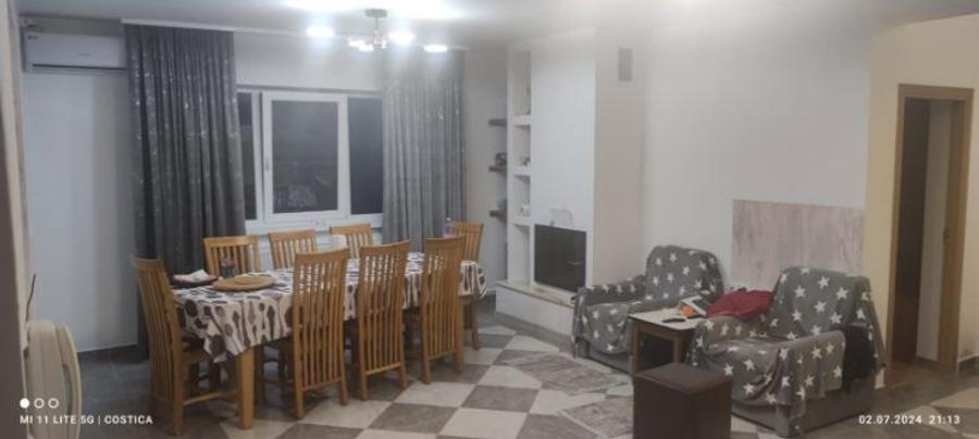 Casă individuală cu 9 camere cu Teren 365 Mp în Eforie Nord