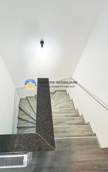 Casă cu 4 camere cu Canalizare în Calea Romanului