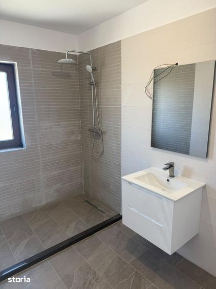Casă cu 4 camere cu Teren 400 Mp în Tărlungeni