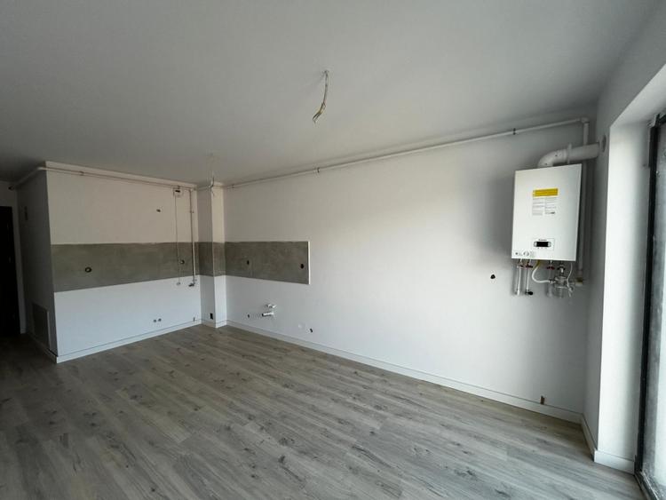 Apartament cu 2 camere semidecomandat în Florești — fotografia 2