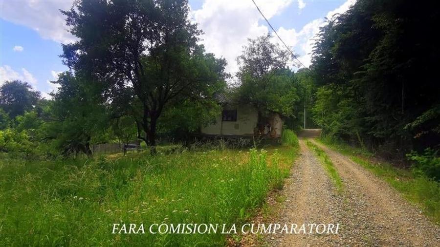 Teren Construcții intravilan de 1500 mp, în Priba