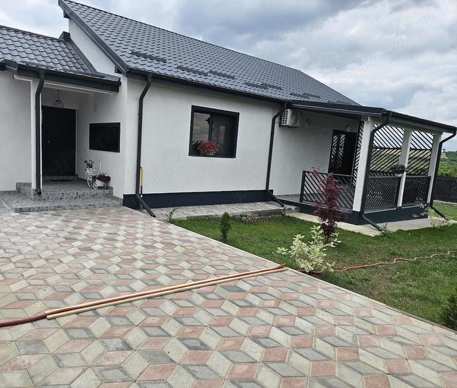 Casă cu Teren 600 Mp în Central