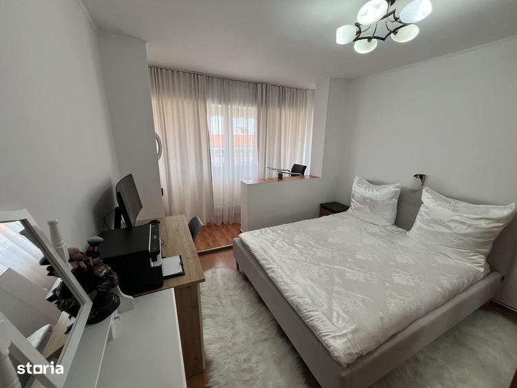 Apartament cu 3 camere în Micro 16