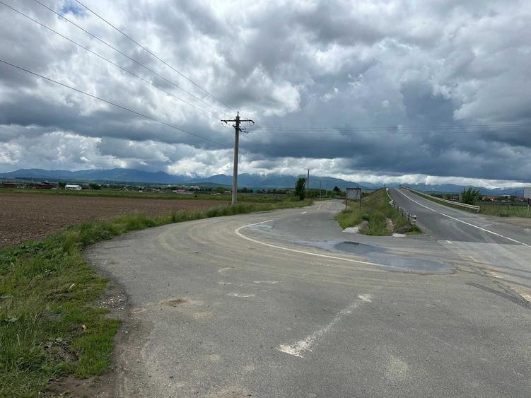 Vand teren extravilan 3.240 mp la strada * intre Selimbar si Bungard - 1