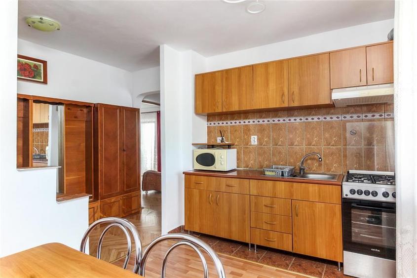 Apartament cu 2 camere decomandat, mobilat în Zorilor